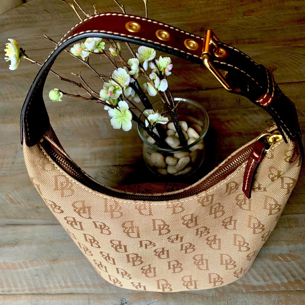 Dooney & Bourke new without tag
